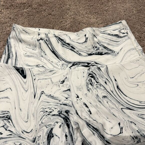 Balance collection leggings! Size medium black and white like new - Picture 6 of 7